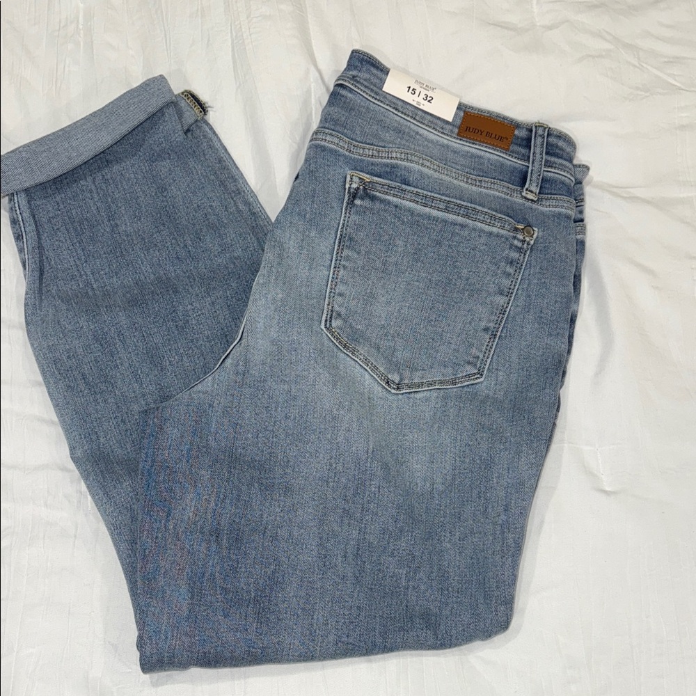 Judy Blue Light Blue Mid-Rise Boyfriend Fit Jeans